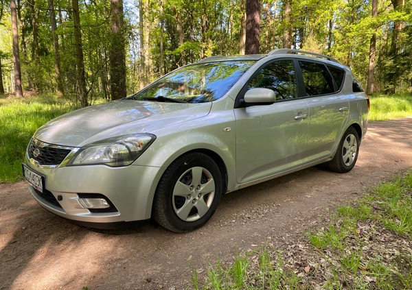 Kia Ceed cena 9900 przebieg: 259000, rok produkcji 2010 z Kęty małe 121